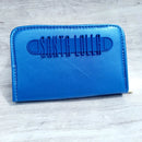 Carteira Feminina em couro premium com porta cartões cédulas documentos e porta moedas com ziper.