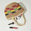 Bolsa de palha moda praia com alça transversal.